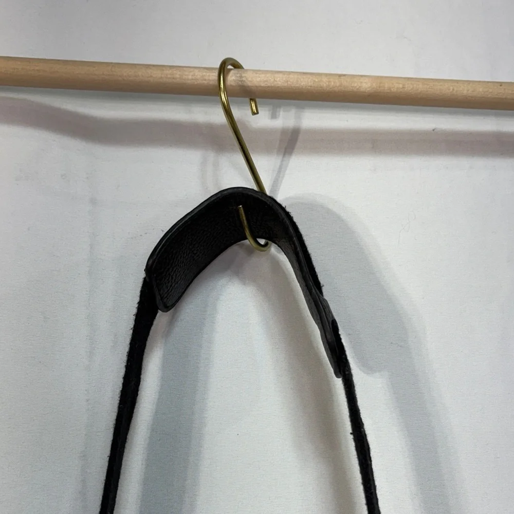 🍌The Sak Black Leather Crossbody Bag: